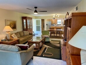 5400 34th St W in Bradenton, FL - Foto de edificio - Building Photo