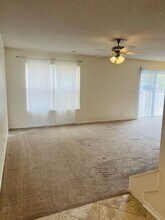 827 Whitetail Ct in Junction City, KS - Foto de edificio - Building Photo