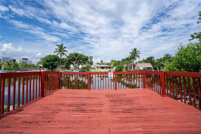 property at 1935 Calais Dr