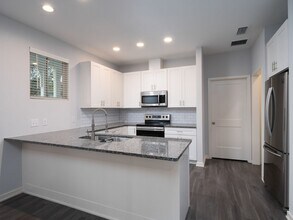 867 SW 5th Terrace in Gainesville, FL - Building Photo - Building Photo