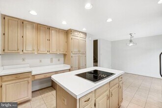 15831 Glacier Ct in North Potomac, MD - Building Photo - Building Photo