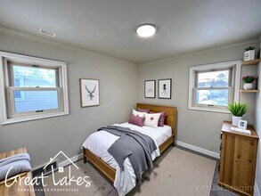 24519 Lambrecht Ave in Eastpointe, MI - Building Photo - Building Photo