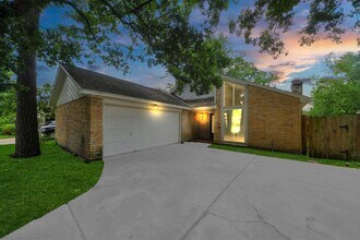 2622 Heather Knoll Dr in Spring, TX - Building Photo - Building Photo