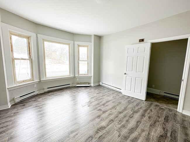 118 Main St in Saint John, NB - Building Photo - Building Photo