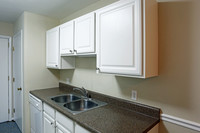 Oak Hill Apartments photo'