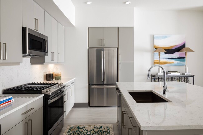 Chelsea Museum District in Houston, TX - Building Photo - Interior Photo