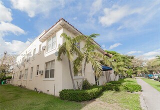 119 Menores Ave in Coral Gables, FL - Building Photo - Building Photo