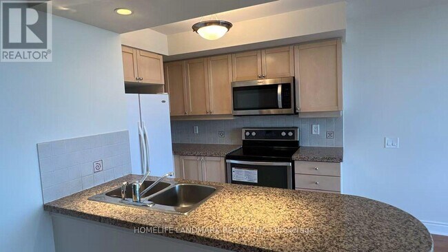 10-2510 Northtown Way in Toronto, ON - Building Photo - Building Photo