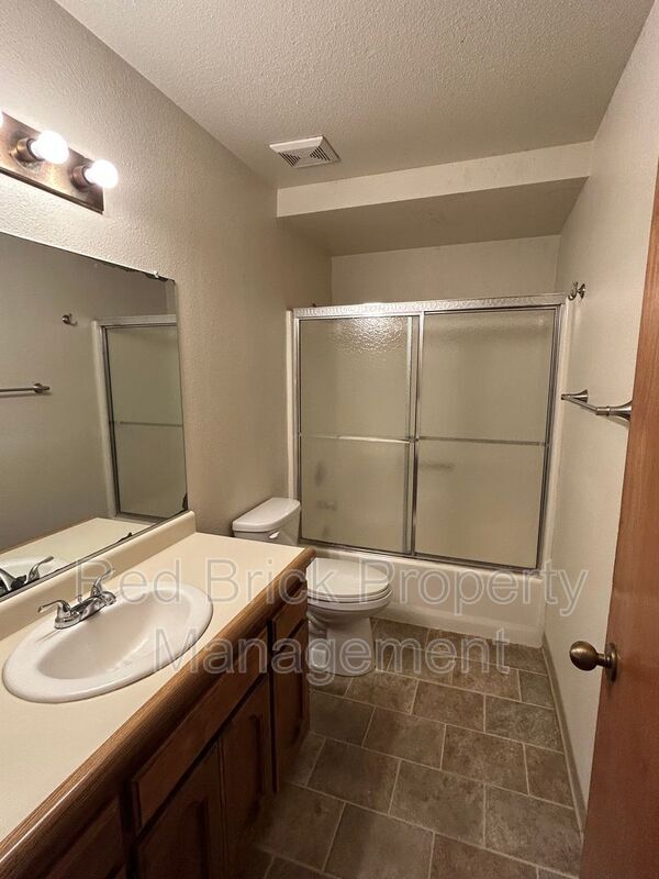1711 Elayne Dr in Merced, CA - Building Photo - Building Photo