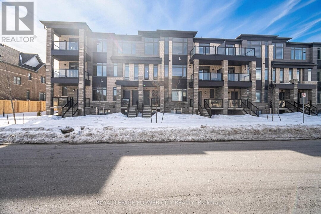 174 Petch Ave in Caledon, ON - Building Photo