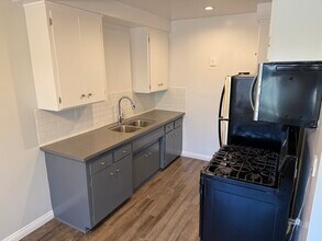 5021 Lemon Grove Ave, Unit 14 in Los Angeles, CA - Building Photo - Building Photo