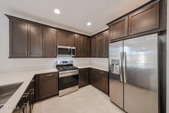 2068 W Sierra Sunset Trail in Phoenix, AZ - Building Photo - Building Photo