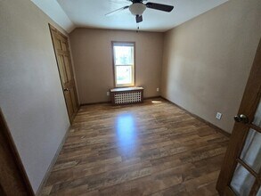 422 W 17th Ave, Unit 2 in Oshkosh, WI - Building Photo - Building Photo