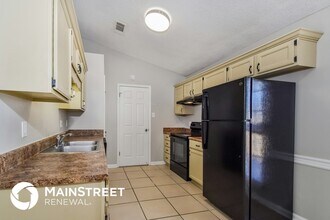 7111 Peppermill Ln in Memphis, TN - Foto de edificio - Building Photo