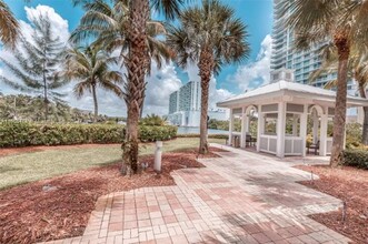 16500 Collins Ave, Unit 655 in Sunny Isles Beach, FL - Building Photo - Building Photo