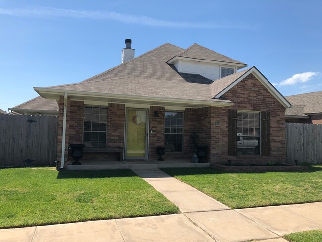 1006 SW 23rd St in Moore, OK - Building Photo - Building Photo