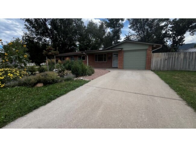 property at 1001 Saturn Dr