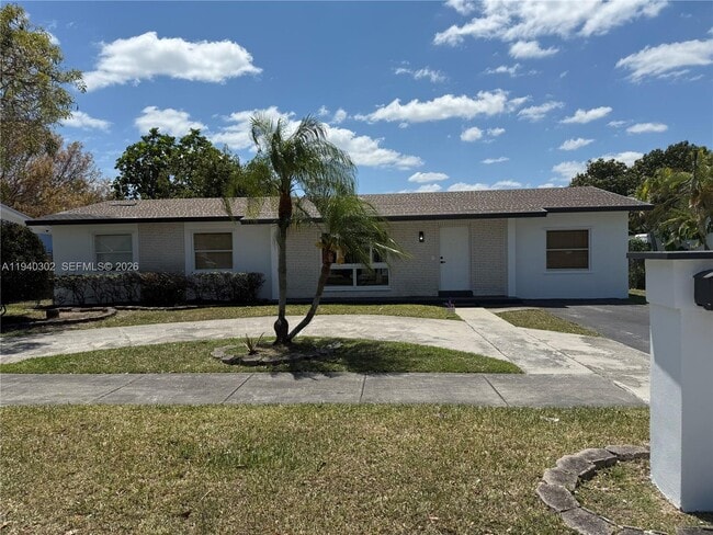 11004 SW 154th Terrace in Miami, FL - Building Photo - Building Photo