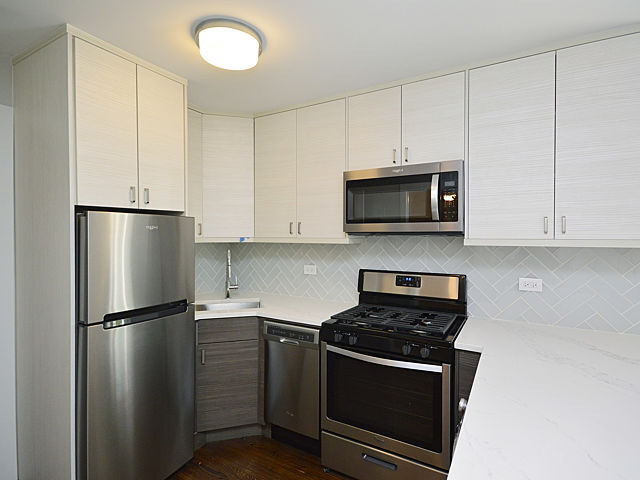 5960 N Winthrop Ave-Unit -54-2E in Chicago, IL - Building Photo - Building Photo
