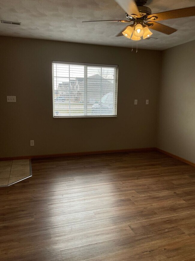 119 Northtowne St in Lebanon, IL - Building Photo - Building Photo