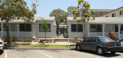 1750 Locust Ave in Long Beach, CA - Building Photo - Building Photo