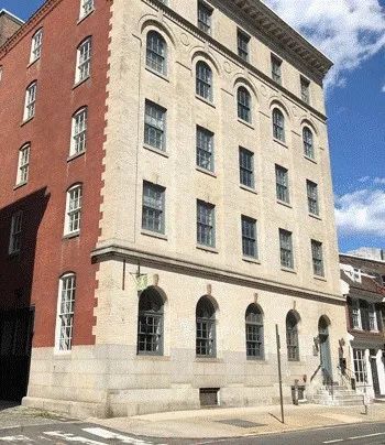 225 Arch St, Unit 33