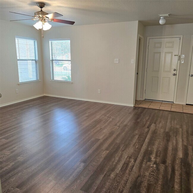 12034 Madison Oak St in Houston, TX - Building Photo - Building Photo