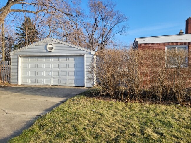11700 Engleside St in Detroit, MI - Building Photo - Building Photo