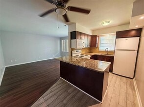 3100 36th St N in St. Petersburg, FL - Building Photo - Building Photo