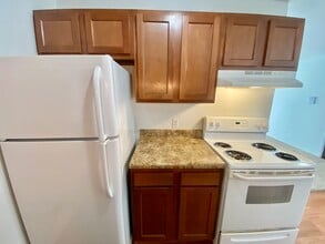 Greenway Park Apartments in Ann Arbor, MI - Building Photo - Building Photo