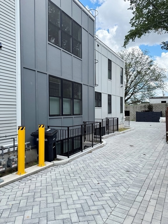 17 Fremont St in Somerville, MA - Building Photo - Building Photo