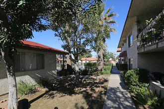 Sierra Vista Apartments in El Cajon, CA - Building Photo - Building Photo