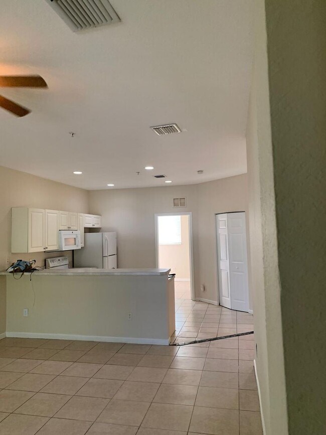 1966 Freeport Dr in Riviera Beach, FL - Building Photo - Building Photo