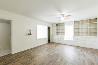 2426 24th St in Lubbock, TX - Building Photo - Building Photo
