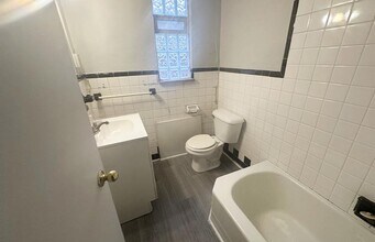 596 Lowell Ave in Cincinnati, OH - Building Photo - Building Photo