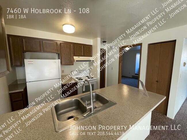7460 W Holbrook Ln in Boise, ID - Building Photo - Building Photo