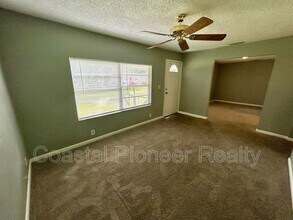 2507 Lenna Ave in Seffner, FL - Building Photo - Building Photo