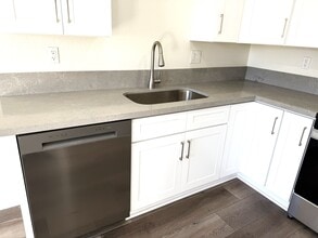 10636 Chestnut St, Unit 10636 Chestnut Street in Los Alamitos, CA - Foto de edificio - Building Photo