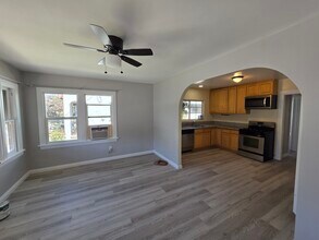 270 Newport Ave, Unit B in Long Beach, CA - Building Photo - Building Photo