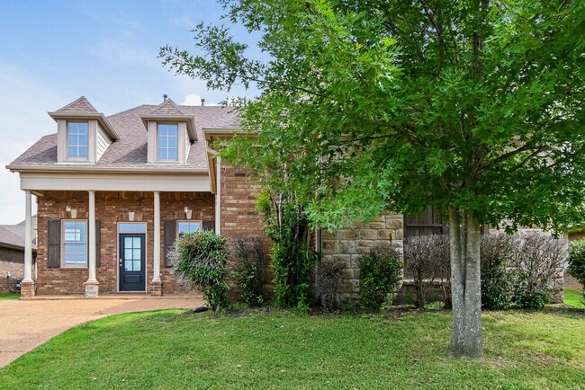 property at 2906 N Hartland