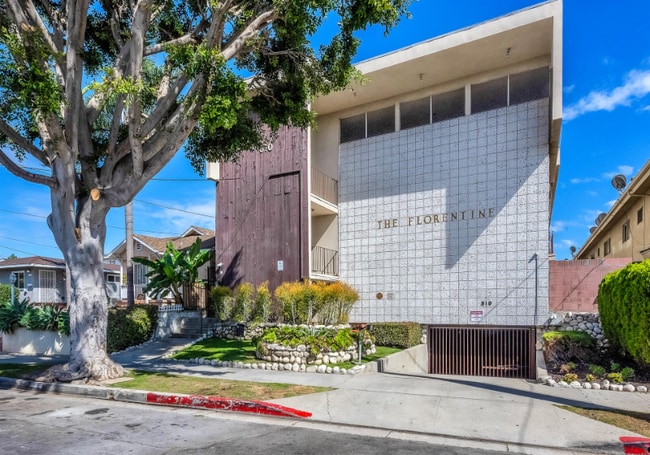 property at 810 Edgewood St