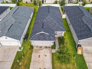 1060 Cascade Dr in Davenport, FL - Building Photo - Building Photo