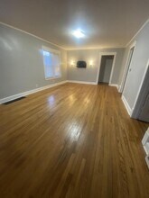 526 S Crescent Ave in Independence, MO - Building Photo - Building Photo