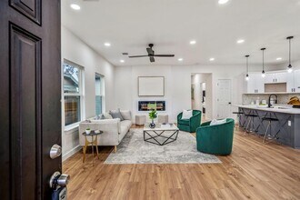 4104 Engelke St in Houston, TX - Building Photo - Building Photo
