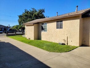 160 N Soldano Ave in Azusa, CA - Building Photo - Building Photo