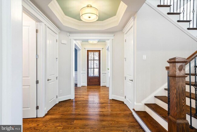 1604 Colonial Ln in McLean, VA - Building Photo - Building Photo