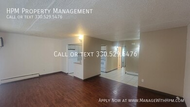 725 E Waterloo Rd in Akron, OH - Building Photo - Building Photo