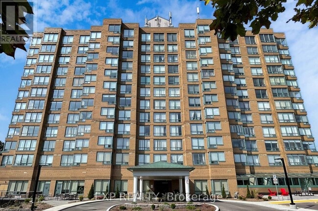 property at 711 Rossland Rd E