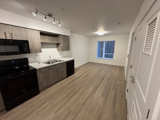 Polaris at Totem Lake in Kirkland, WA - Foto de edificio - Building Photo