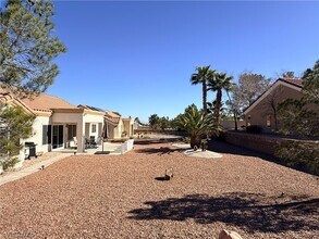 9605 Sundial Dr in Las Vegas, NV - Foto de edificio - Building Photo